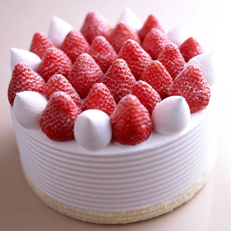 新スーパーあまおうショートケーキ 7号（21cm） | ホテル